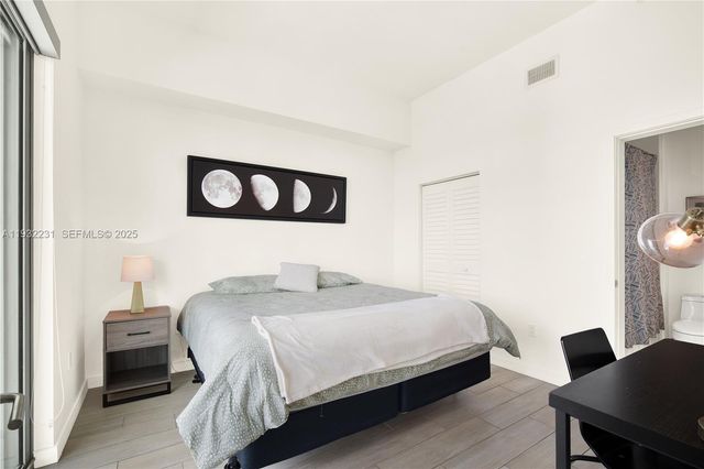 1600 SW 1st Ave 804, Miami, FL 33129