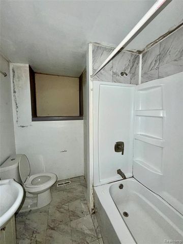 2825 Eaton Place, Flint, MI 48506