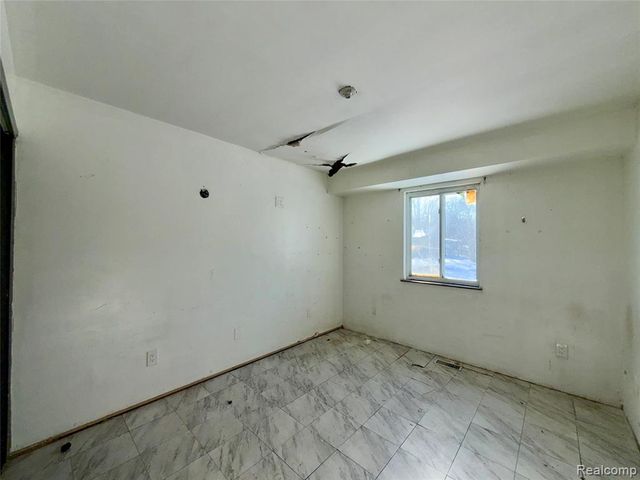 2825 Eaton Place, Flint, MI 48506