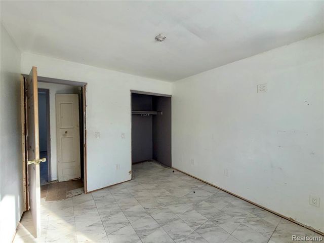 2825 Eaton Place, Flint, MI 48506