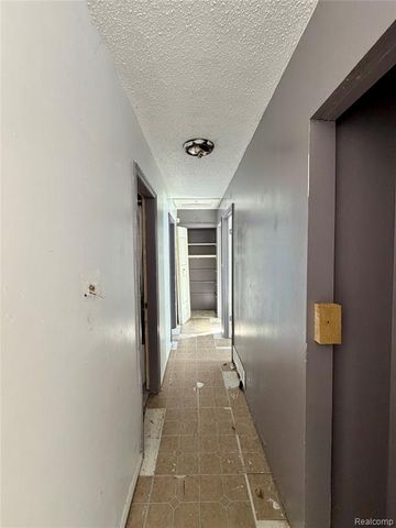 2825 Eaton Place, Flint, MI 48506