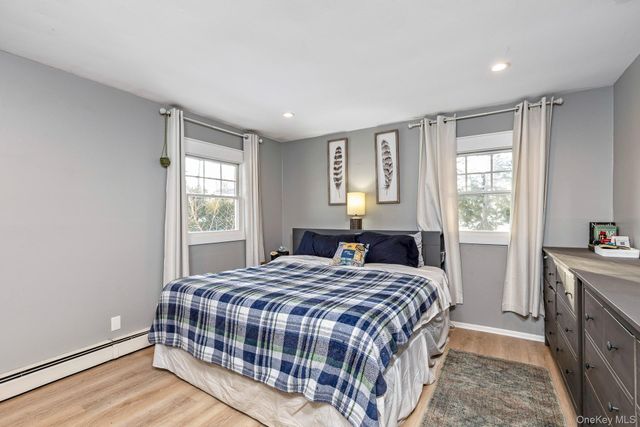 49 Lexington Avenue, Smithtown, NY 11787