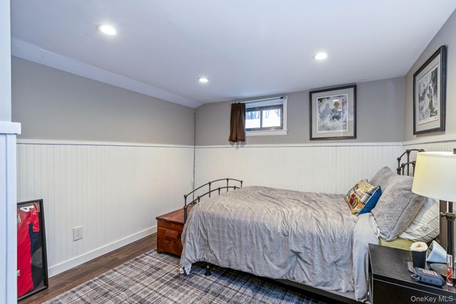 49 Lexington Avenue, Smithtown, NY 11787