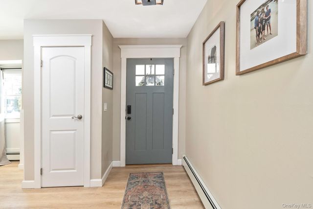 49 Lexington Avenue, Smithtown, NY 11787