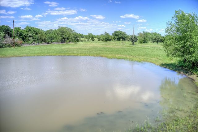 5101 Pecan Creek Road, Celeste, TX 75423
