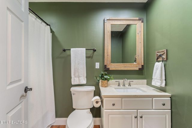 4853 Shady Rd, Strawberry Plains, TN 37871