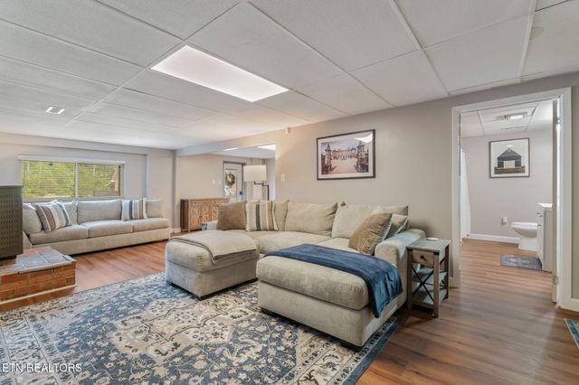 4853 Shady Rd, Strawberry Plains, TN 37871