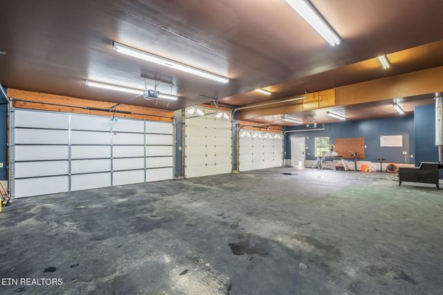 4853 Shady Rd, Strawberry Plains, TN 37871