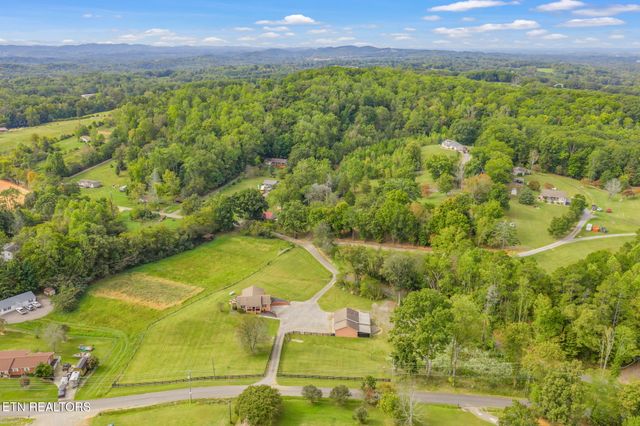 4853 Shady Rd, Strawberry Plains, TN 37871