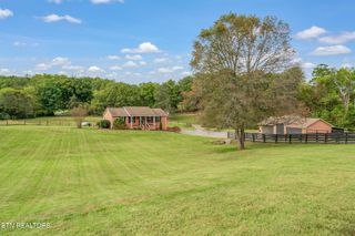 4853 Shady Rd, Strawberry Plains, TN 37871