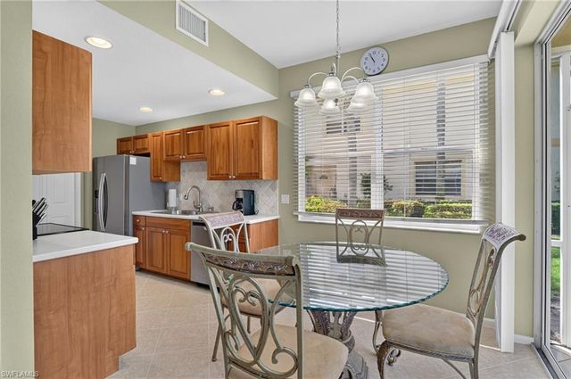 3131 Meandering WAY 101, Fort Myers, FL 33905