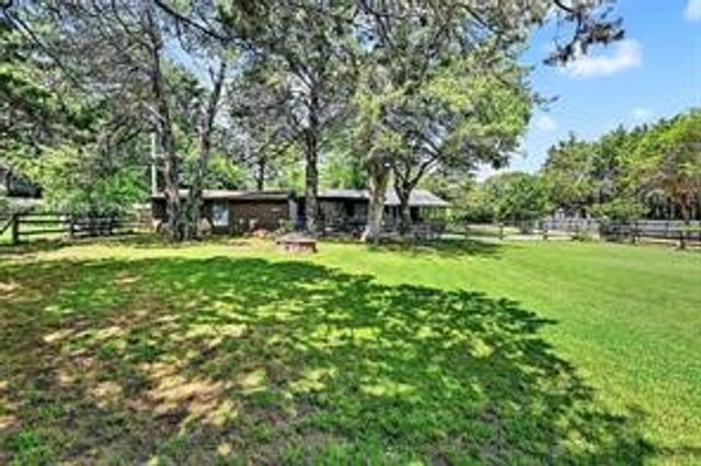 40 Stratford Drive, Gordonville, TX 76245