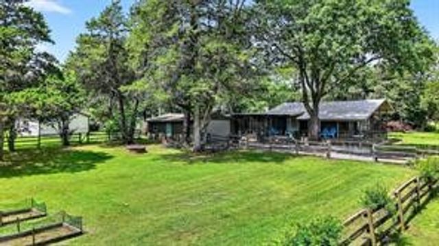 40 Stratford Drive, Gordonville, TX 76245