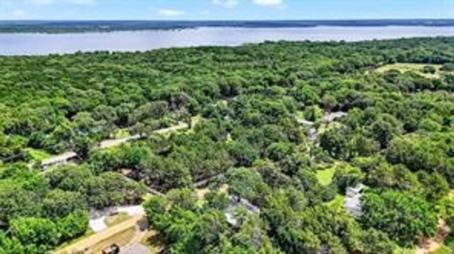 40 Stratford Drive, Gordonville, TX 76245