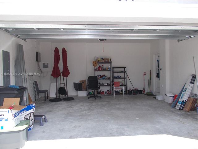 879 SE 26th Ter 0, Homestead, FL 33035