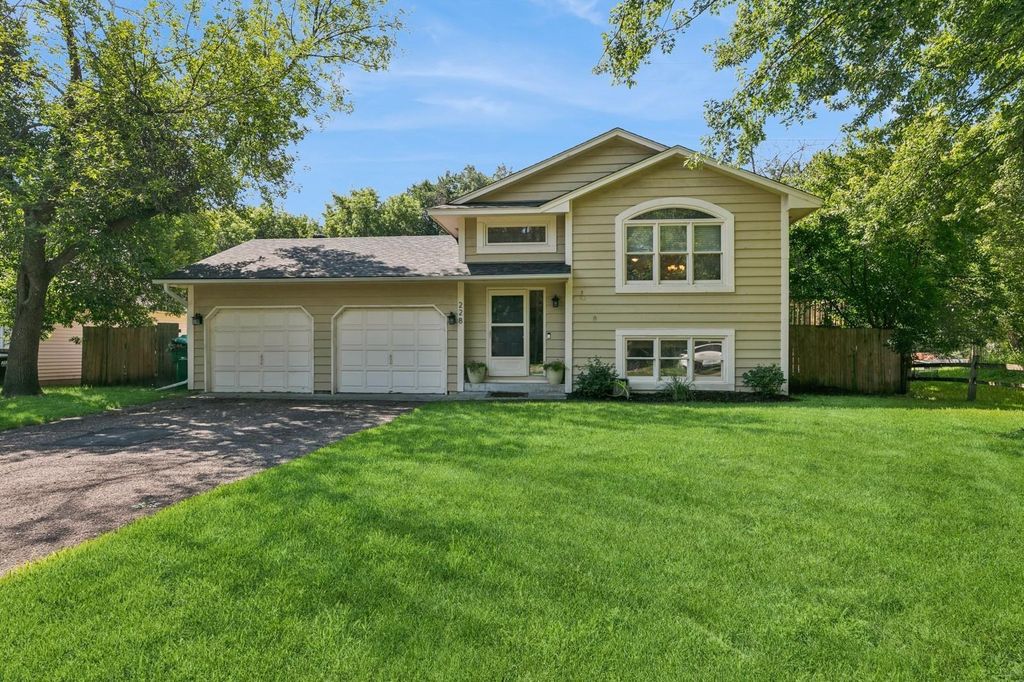 228 123rd Lane NW, Coon Rapids, MN 55448