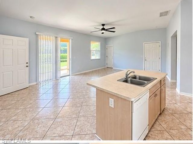 4610 SW 16th PL, Cape Coral, FL 33914