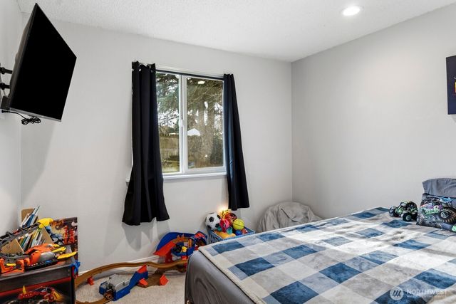 416 E 78th Street, Tacoma, WA 98404