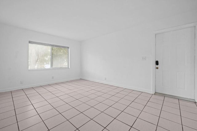 5400 NW 18th Street 3n, Lauderhill, FL 33313