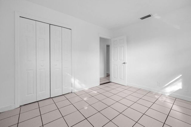 5400 NW 18th Street 3n, Lauderhill, FL 33313