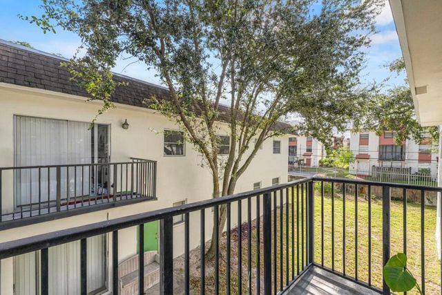 5400 NW 18th Street 3n, Lauderhill, FL 33313