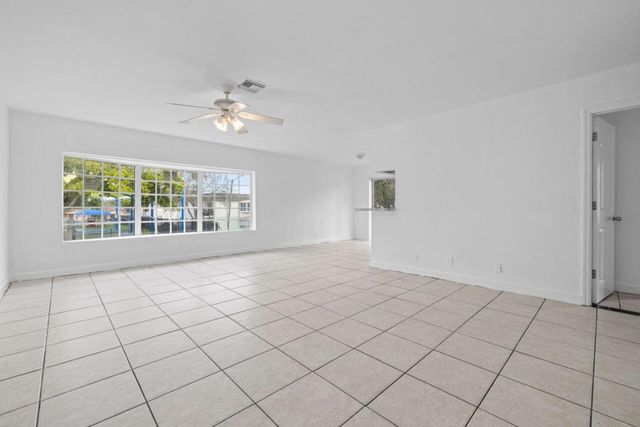 5400 NW 18th Street 3n, Lauderhill, FL 33313