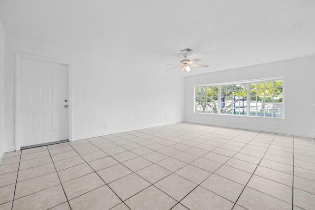 5400 NW 18th Street 3n, Lauderhill, FL 33313