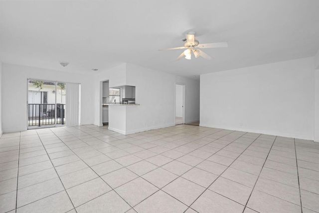 5400 NW 18th Street 3n, Lauderhill, FL 33313