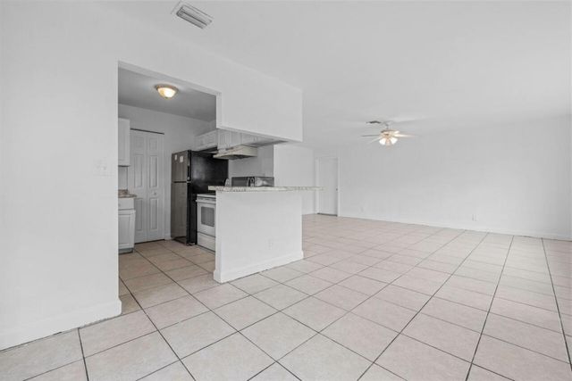 5400 NW 18th Street 3n, Lauderhill, FL 33313