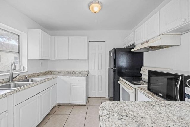 5400 NW 18th Street 3n, Lauderhill, FL 33313