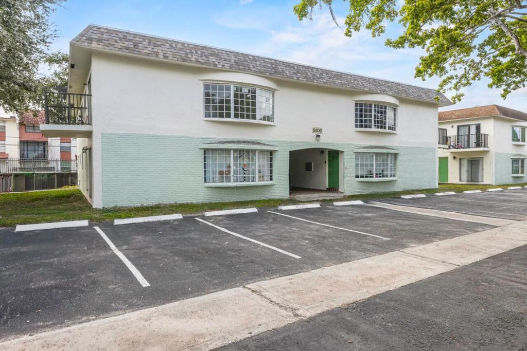 5400 NW 18th Street 3n, Lauderhill, FL 33313