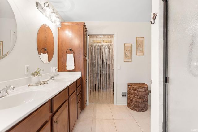 5323 Sherington Road, Fort Wayne, IN 46814