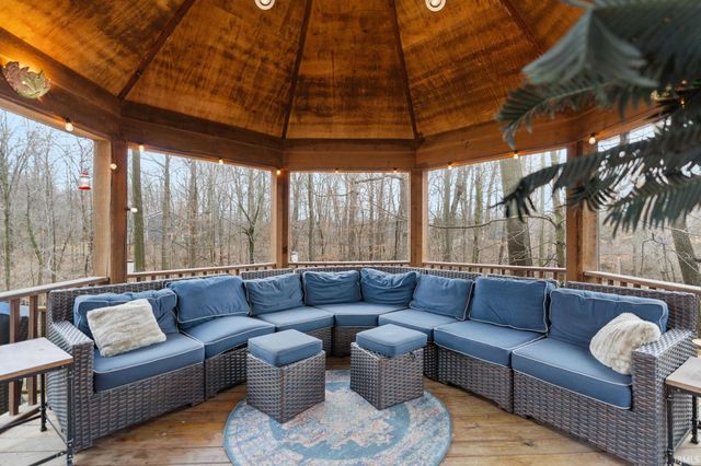 5323 Sherington Road, Fort Wayne, IN 46814