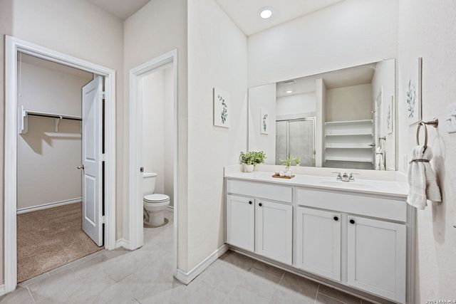 5559 Chase Falls, San Antonio, TX 78266