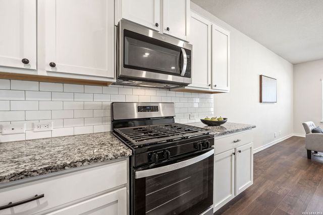 5559 Chase Falls, San Antonio, TX 78266