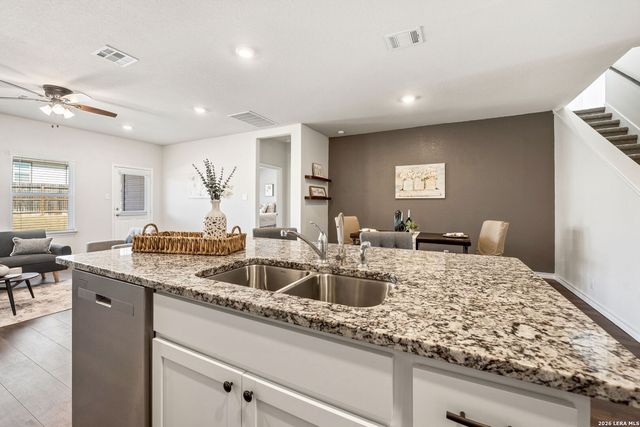 5559 Chase Falls, San Antonio, TX 78266