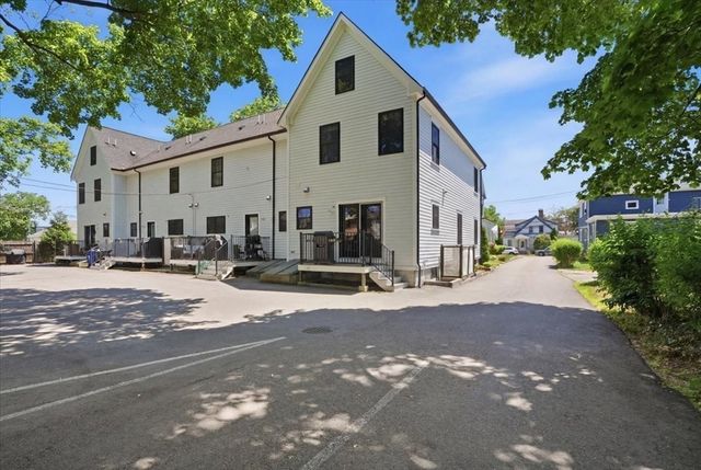 21 Chickatawbut Street 1, Boston, MA 02122