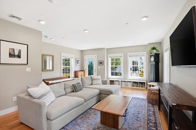 21 Chickatawbut Street 1, Boston, MA 02122