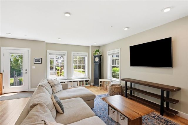 21 Chickatawbut Street 1, Boston, MA 02122