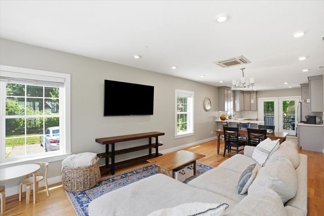 21 Chickatawbut Street 1, Boston, MA 02122