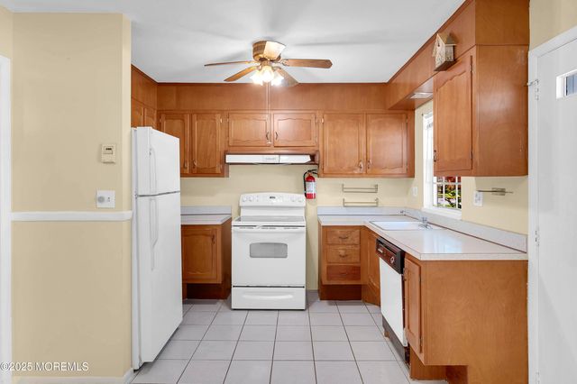 113A Edinburgh Lane, Lakewood, NJ 08701