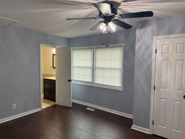4112 MIDWAY ST, Fredericksburg, VA 22408