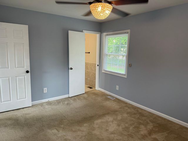 4112 MIDWAY ST, Fredericksburg, VA 22408
