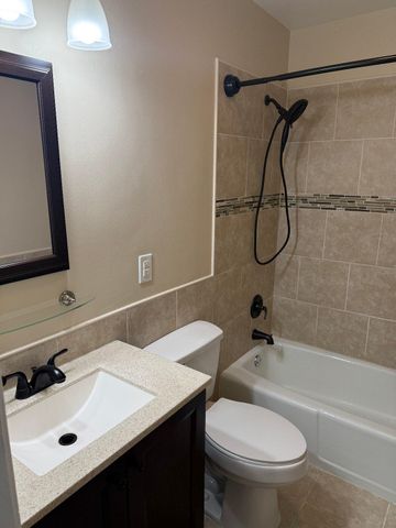 4112 MIDWAY ST, Fredericksburg, VA 22408