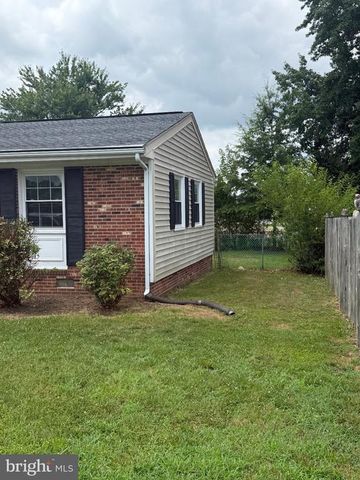 4112 MIDWAY ST, Fredericksburg, VA 22408