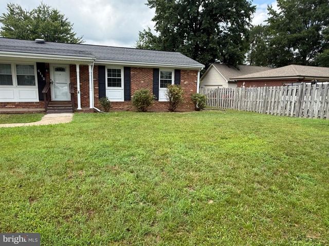 4112 MIDWAY ST, Fredericksburg, VA 22408