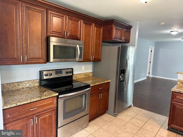 4112 MIDWAY ST, Fredericksburg, VA 22408