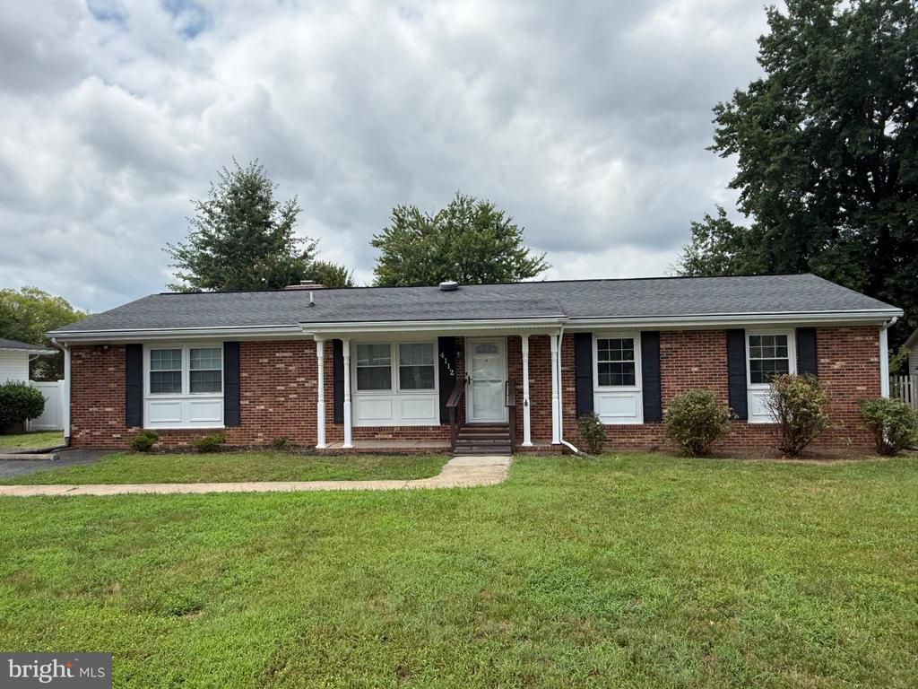 4112 MIDWAY ST, Fredericksburg, VA 22408