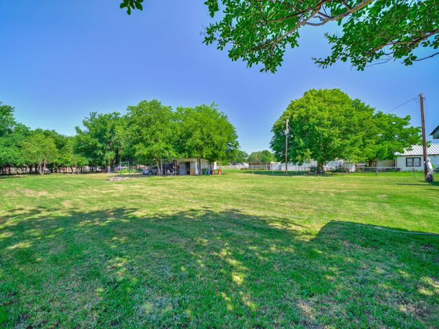 291 County Road 4858, Newark, TX 76071