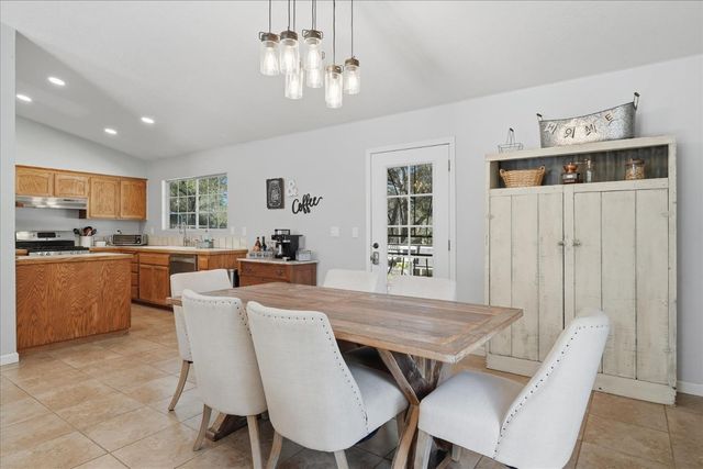 31562 Sioux Road, Coarsegold, CA 93614